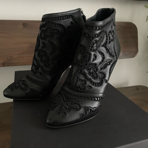 Dolce & Gabbana Laces Ankle Boots - Picture 3 of 6